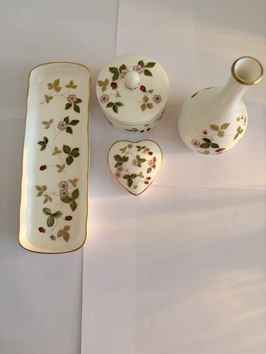 Wedgwood wild strawberry bone - wedgwood,