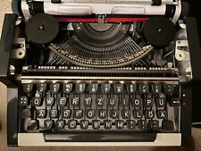 Schreibmaschine Reiseschreibmaschine Vintage Olympia Traveller de Luxe