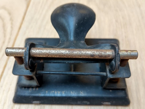 Alter locher leitz - locher, 8