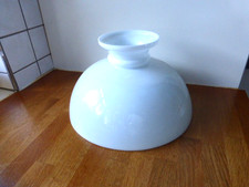 alter Milchglas Schirm f