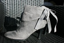 Stiefeletten 39 "Donna Christina" grau, neuwertig