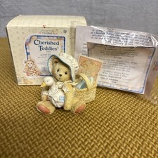 1991 Cherished Teddy - Katie "A Friend Always knows When You Need A Hug" mit Box