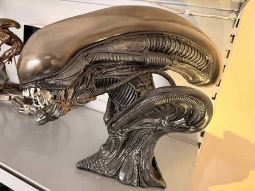 Sideshow alien big - big,