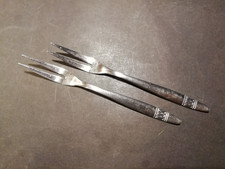 2 Aufschnittgabeln Wurstgabeln