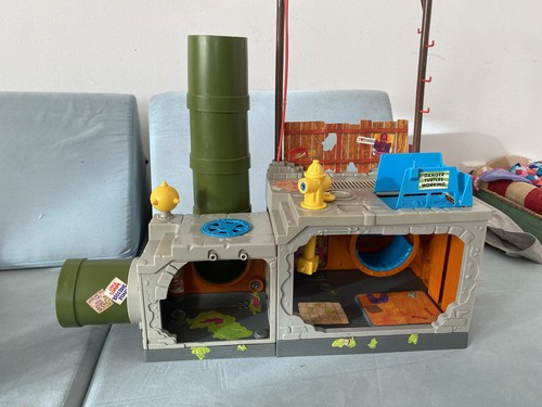 Sewer lair playset - sewer,