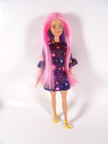 Barbiepuppe haarfarben spaß - barbiepuppe, "haarfarben-spaß"