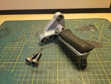 Honda CB 750 RC42 Seven Fifty Fußraste+Fußrastenhalter Komplett Vorne Links