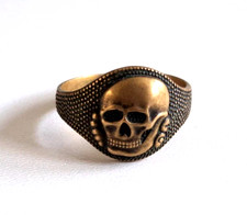 Herren Ring  ca. 21mm Husaren Totenkopf Schädel Wikinger Piraten nordisch golden