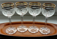 4 liebliche Vintage Gläser