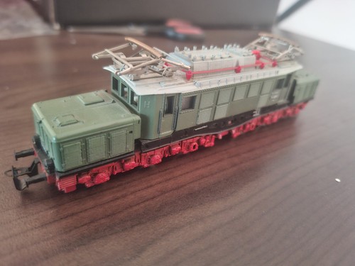 254 spur krokodil - br,