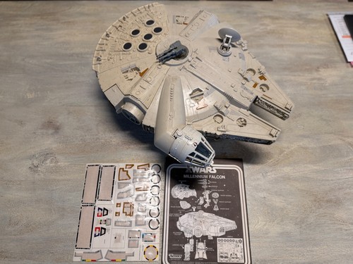 Star wars millenium falcon - millenium,