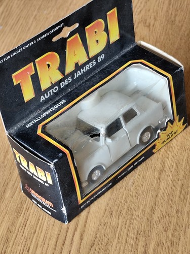Uranium trabi auto - uranium,