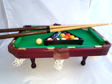 Tisch Billiard L 47,5 B 31 /Höhe 15,0 Echtholz + Dreieck +alle Kugeln + 2 Queues