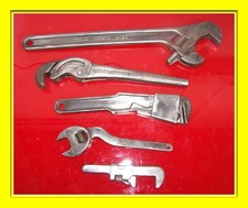 Altes Werkzeug Sammlung Posten aus 5 Engländer Franzose im guten Zustand