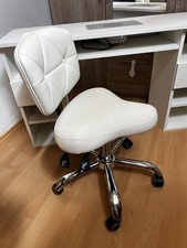 Rollhocker mit Rückenlehne, Drehbar, Höhenverstellbar Von Jolifin