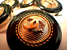 5 CHANEL KNÖPFE (METALL &