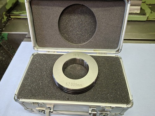 Drei punkt innenmikrometer mit - drei-punkt-innenmikrometer,