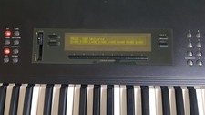 Korg M1 Synthesizer Workstation mit Koffer und Betriebsanleitung 61 Tasten