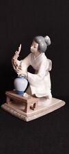Lladro - Japonesa Decorando
