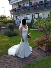 Wunderschönes Brautkleid mit Schleier