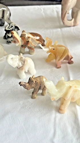 Elefantenfiguren aus - 29,