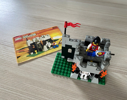 Lego 6036 skeleton - lego,