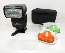 Nikon Speedlight SB-700 Dreh,-u. Schwenkbarer TTL Aufsteckblitz Tasche Extras *