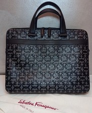 Salvatore FERRAGAMO Leder