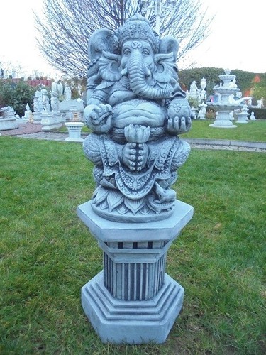 Steinfigur ganesha auf - steinfigur, sockel
