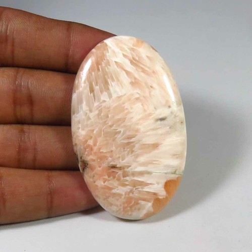 Natürlicher scolecite - natürlicher,