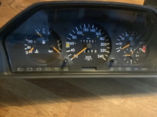 Mercedes 124 4matic - mercedes, tacho