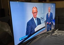 Samsung UE48H8090SVXZG 48 Zoll 3D LED-Curved-TV mit Samsung Mini Wandhalterung 