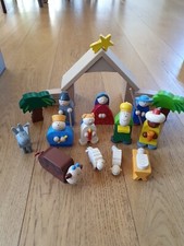 Haba Weihnachtskrippe, Krippe aus Holz, für Kinder geeignet 18 Figuren, komplett