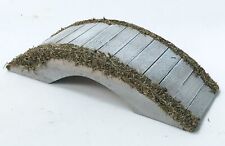 Brücke aus Holz für die Weihnachtskrippe, grau gebeizt. Krippenzubehör. 15 cm. 