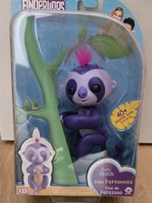 Fingerlings Faultier lila