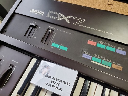 Yamaha dx7 digital synthesizer - digital,