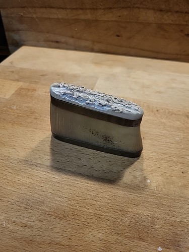 Schnupftabakdose aus