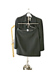 Kostüm schwarz,dezente Nadelstreifen SAHZA made in Italy Gr. 40 92% S. Wolle