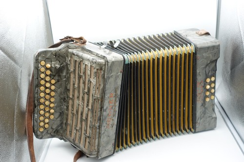 Hohner club victoria - hohner, b