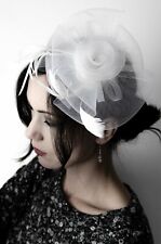 Fascinator Mini Hut Headpiece Damen Kopfschmuck Gothic Burlesque Weiß Bordeaux