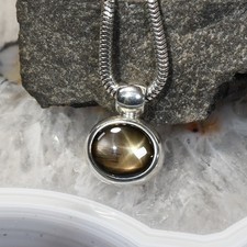 Schwarzer Stern Saphir Anhänger, 925er Silber, Edelsteinanhänger (15717)