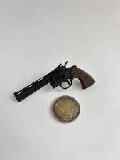 Colt python revolver - 1:4,