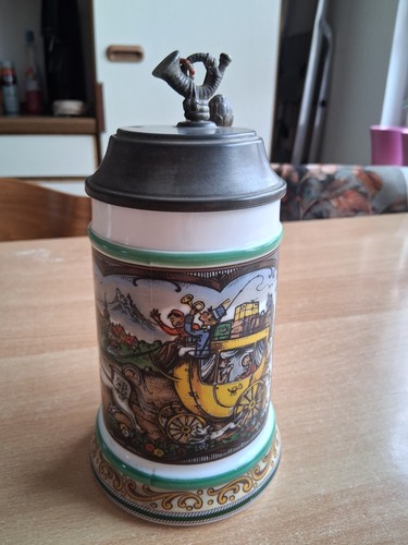 Alter bierkrug mit zinndeckel - bierkrug,