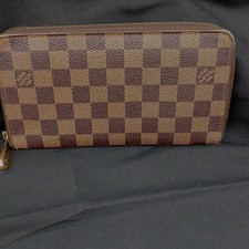LOUIS VUITTON Zippy Organizer