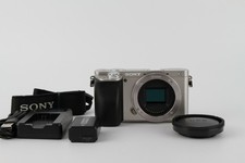 [Fast neuwertig] Sony Alpha