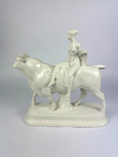 Porzellanfigur europa auf dem - porzellanfigur,