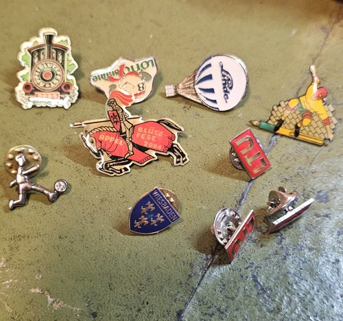 Anstecknadeln 9 - ,