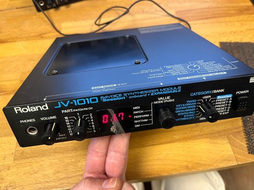 Roland 1010 voice midi - jv-1010, 64-voice