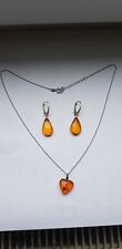 Bernstein sehr schöne klare Ohringe Tropfenform silber und Kette mit einem Herz