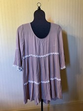 UMGEE ~Tan W/ Cram Crochet